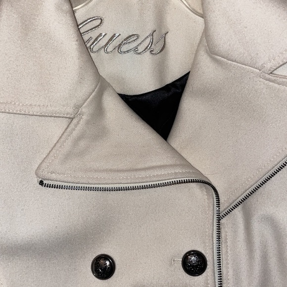 Guess White Jacket - Picture 3 of 4